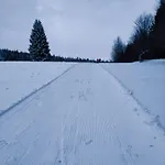 Slow Huts مينزغوجة