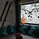 Slow Huts بيت للعطل مينزغوجة