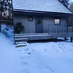 Slow Huts مينزغوجة