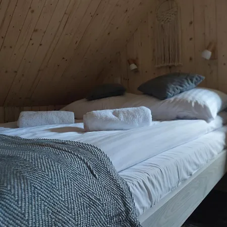 Semesterbostad Slow Huts Miedzygorze
