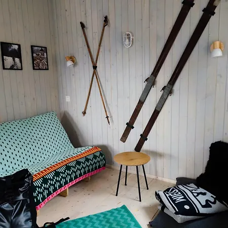 Slow Huts Дом отдыха Мендзыгуже