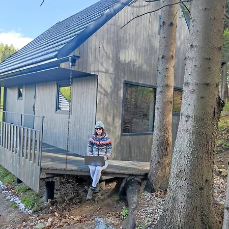 Semesterbostad Slow Huts *