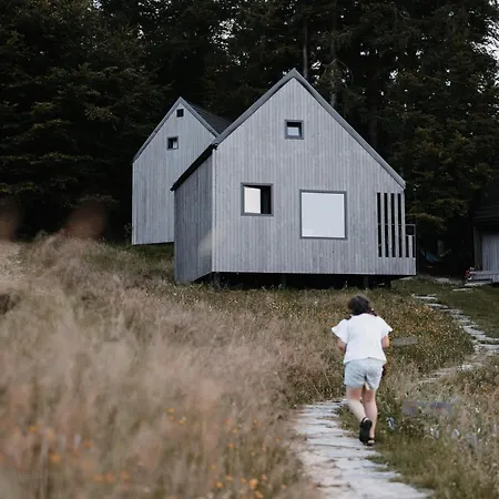 Semesterbostad Slow Huts Miedzygorze