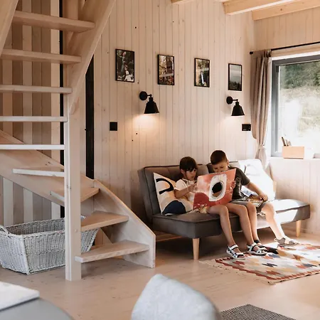Slow Huts Semesterbostad Miedzygorze