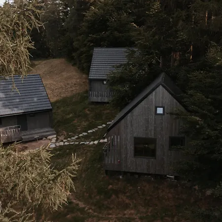Semesterbostad Slow Huts *