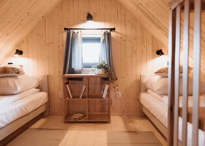 Slow Huts Dom wakacyjny *